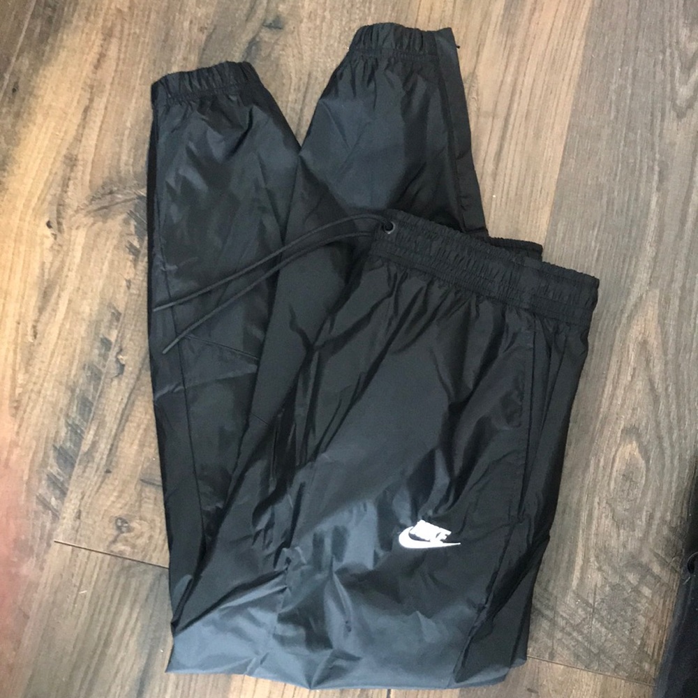 Nike standard fit/taper leg